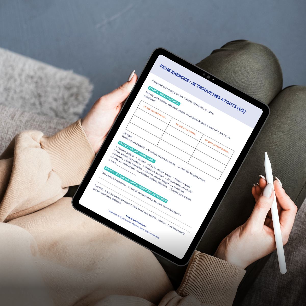 Fiche exercice « Je trouve mes atouts » du guide, affichée sur une tablette